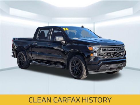 Used 2024 Chevrolet Silverado 1500 Custom w/ Turbomax Blackout Package image 4