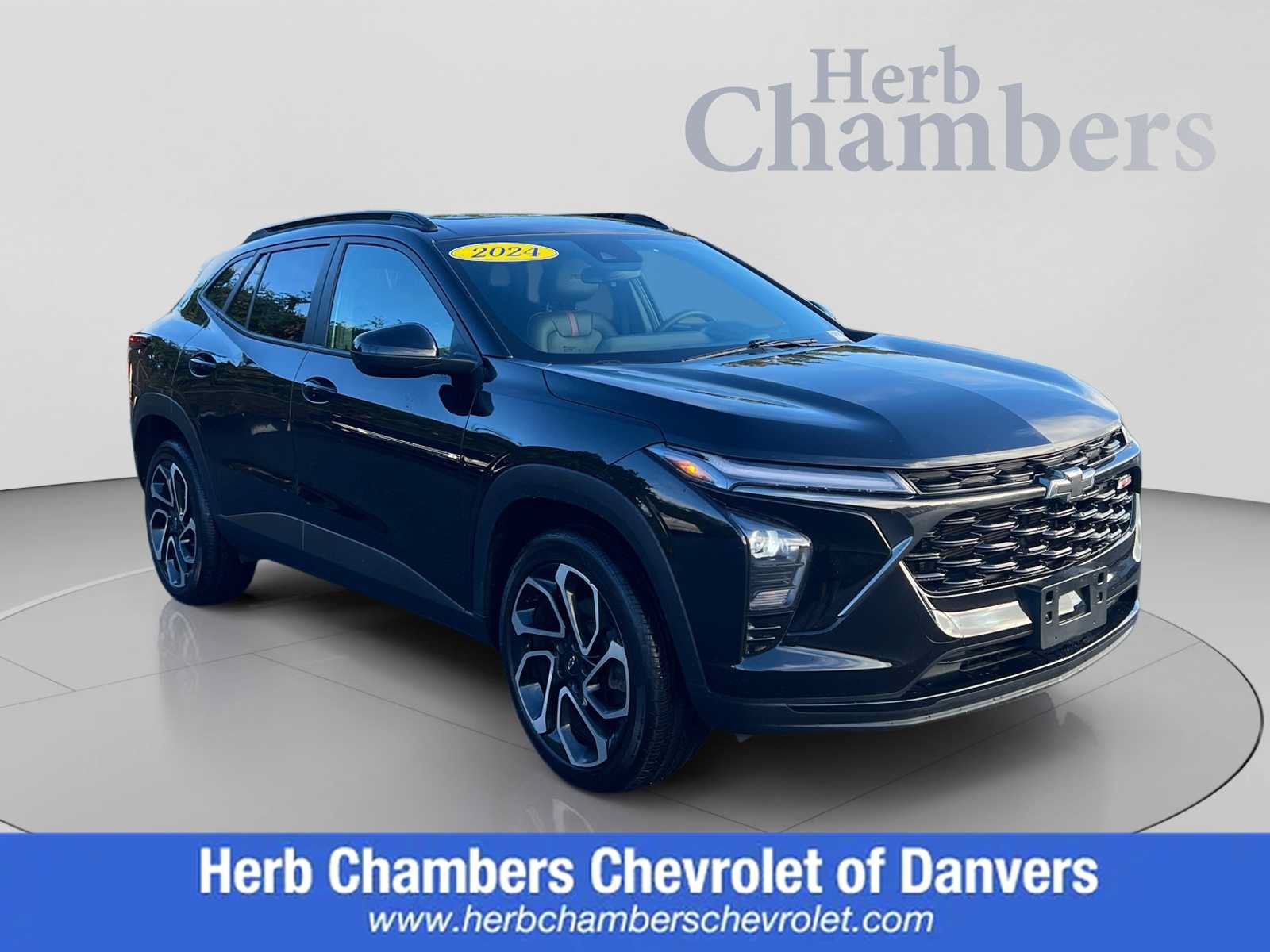Used 2024 Chevrolet Trax RS w/ Sunroof Package FWD image 1