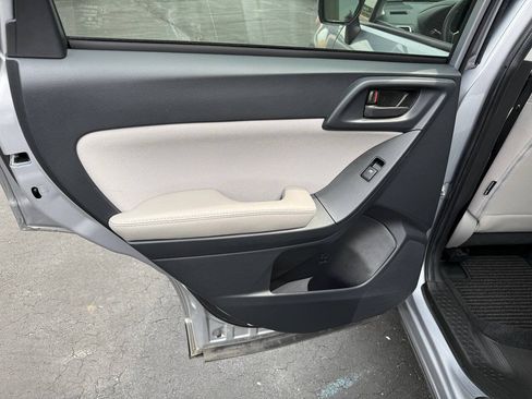 Used 2016 Subaru Forester 2.5i Premium w/ Protection Package #1 AWD/4WD image 62