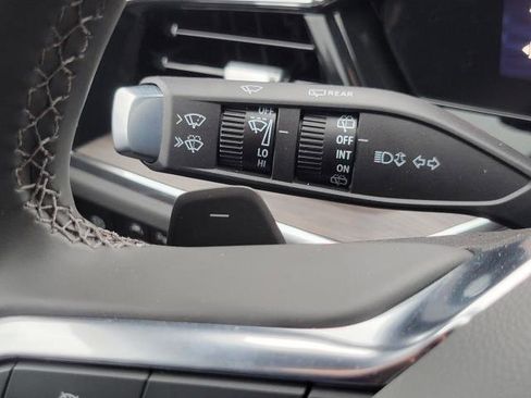 New 2026 Chevrolet Suburban Premier image 9