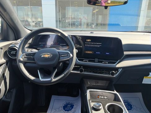 New 2027 Chevrolet Equinox LT w/ Convenience Package II FWD image 14