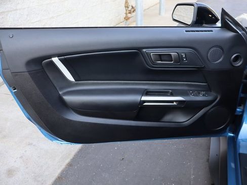 Used 2021 Ford Mustang Shelby GT500 w/ Carbon Fiber Track Pack image 23