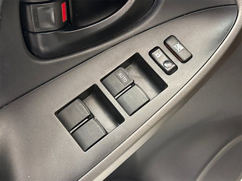 Used 2012 Toyota RAV4 Limited image 22