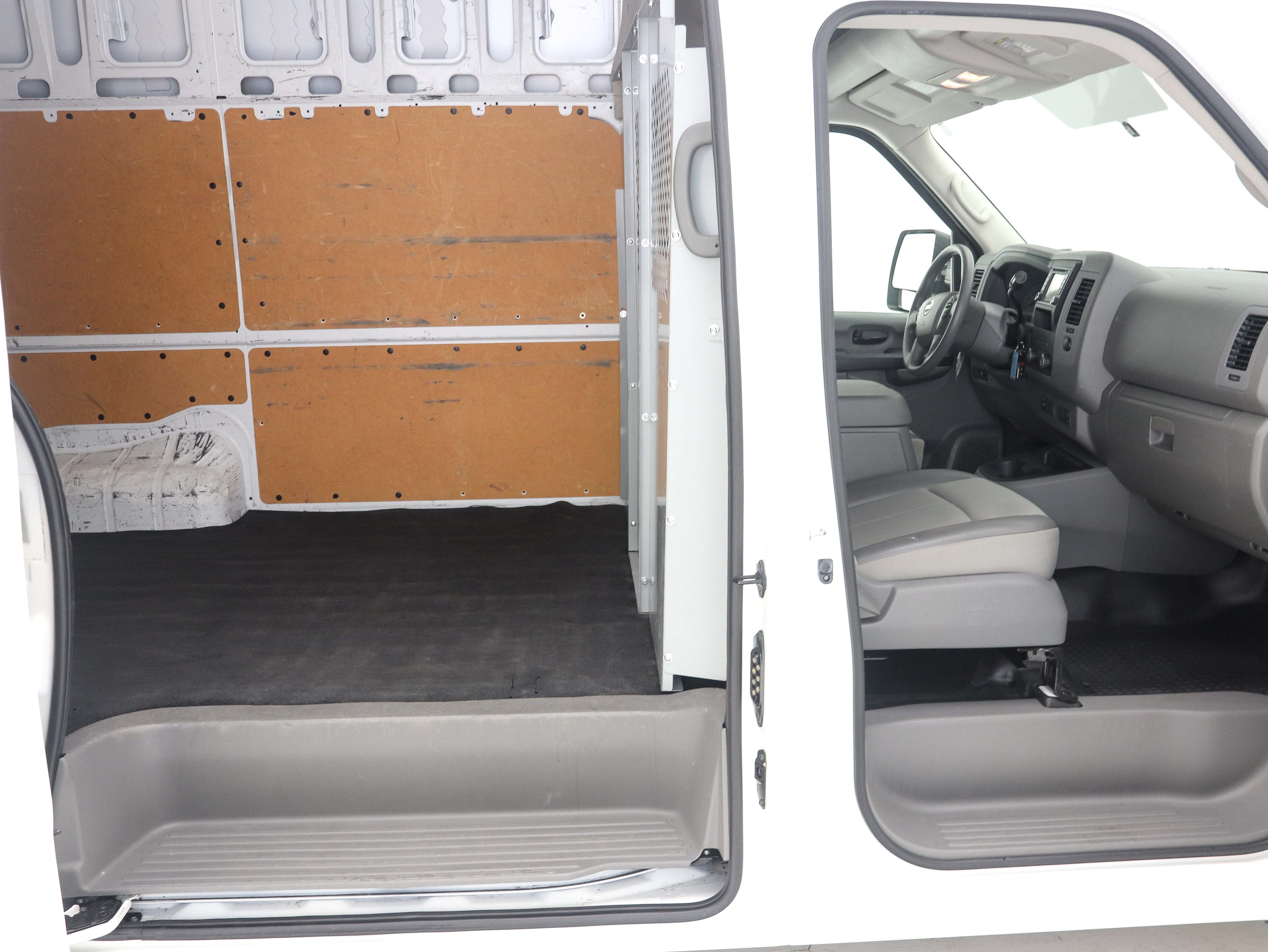 Used 2019 Nissan NV 3500 SV w/ Navigation Package RWD image 15