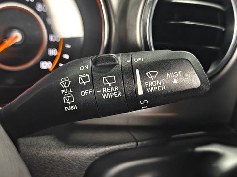 Used 2019 Jeep Wrangler Unlimited Sahara w/ Cold Weather Group AWD/4WD image 41