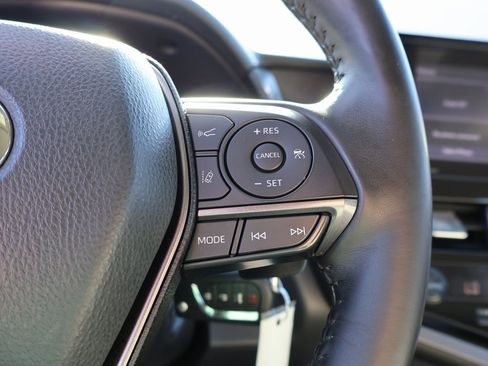 Used 2024 Toyota Camry SE image 27