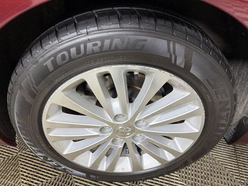 Used 2014 Toyota Avalon Limited FWD image 19