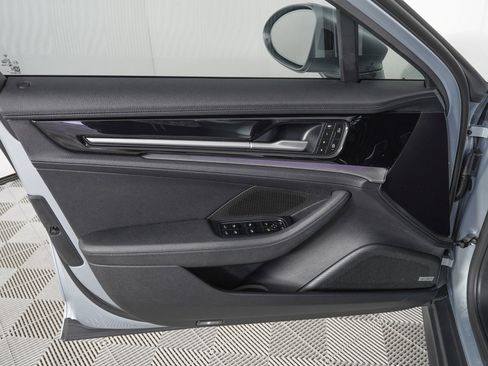 Used 2026 Porsche Panamera image 15