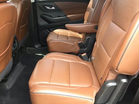 Used 2018 Chevrolet Traverse High Country AWD/4WD image 24