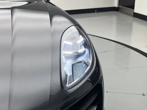 Used 2021 Porsche Macan image 49