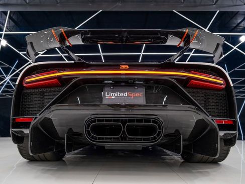 Used 2022 Bugatti Chiron Pur Sport image 18