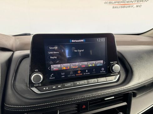 Used 2023 Nissan Rogue SV image 15