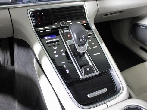 Used 2023 Porsche Panamera 4 Platinum Edition w/ Assistance Package image 29