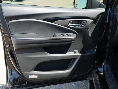 Used 2020 Honda Pilot Elite image 11