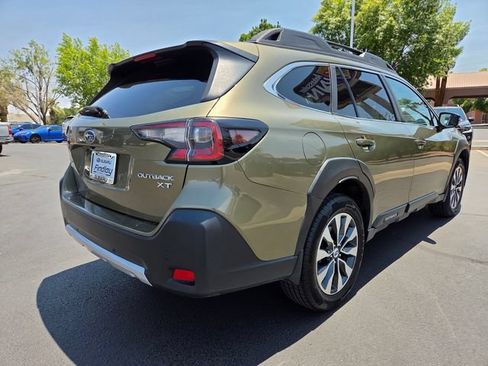 Used 2023 Subaru Outback Limited XT AWD/4WD image 4