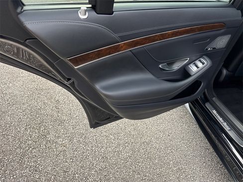 Used 2016 Mercedes-Benz S 550 4MATIC Sedan image 21