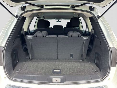 Used 2020 Nissan Pathfinder S AWD/4WD image 12