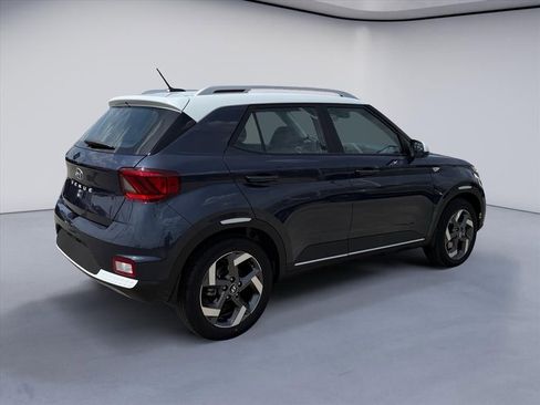 New 2026 Hyundai Venue SEL image 5
