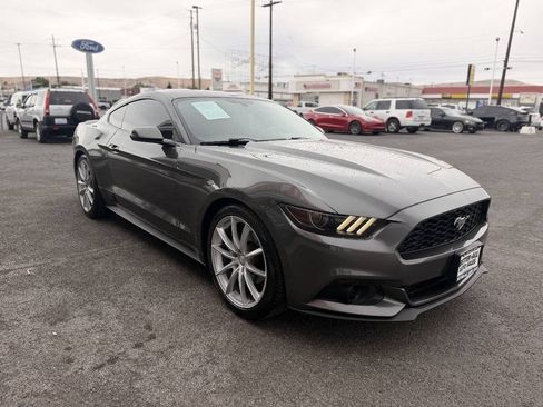 Used 2017 Ford Mustang Coupe RWD image 7