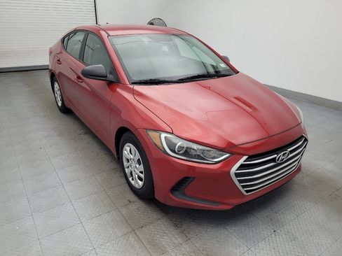 Used 2017 Hyundai Elantra SE w/ Cargo Package image 13