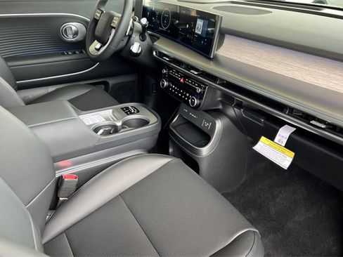 New 2026 Hyundai Ioniq 9 SEL image 17