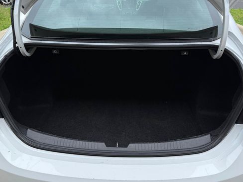 Used 2023 Chevrolet Malibu LT FWD image 21