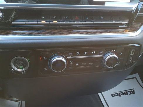 Used 2022 GMC Sierra 1500 SLE image 22