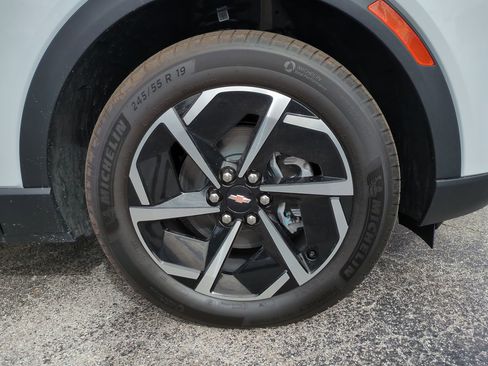 New 2026 Chevrolet Equinox EV LT image 10