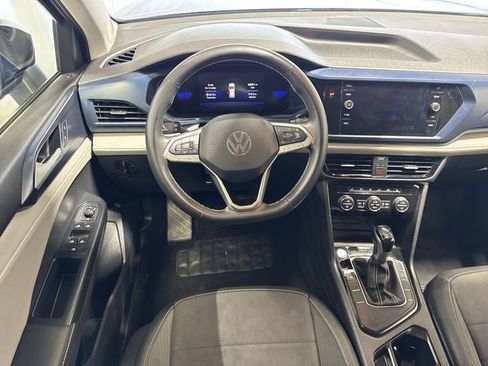 Used 2024 Volkswagen Taos SE FWD image 14