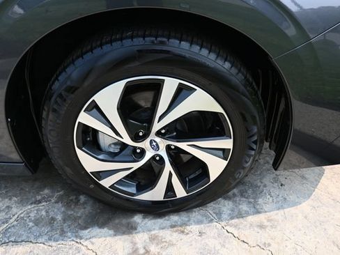 Used 2025 Subaru Legacy Premium AWD/4WD image 11