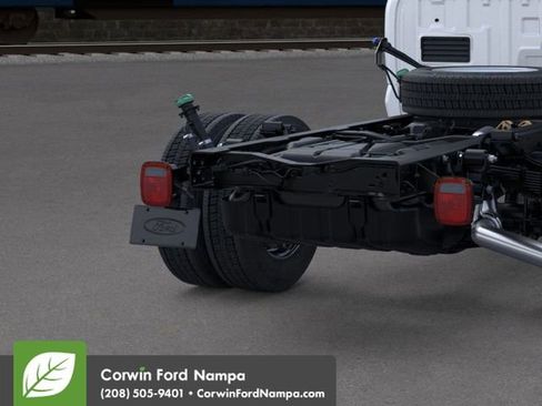 New 2026 Ford F450 Lariat image 21