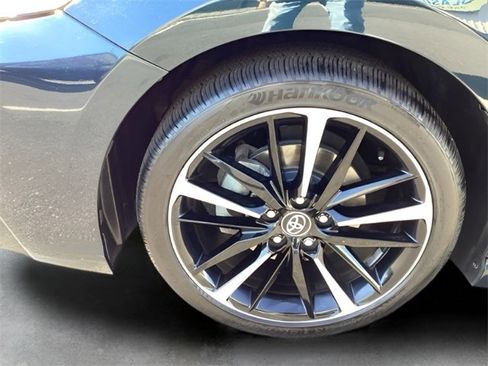 Used 2020 Toyota Camry XSE image 9