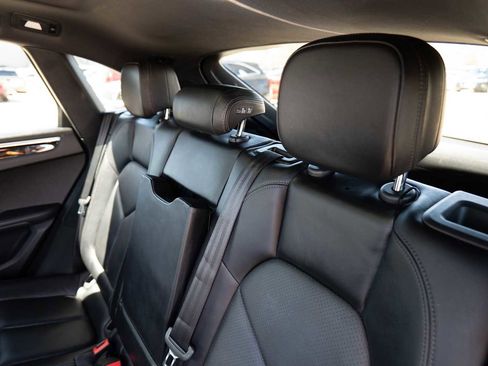 Used 2017 Porsche Macan image 26