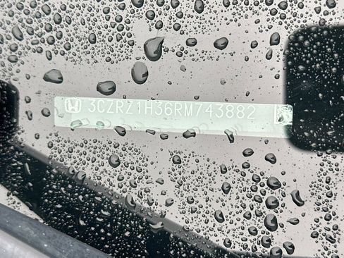 Used 2024 Honda HR-V LX image 2