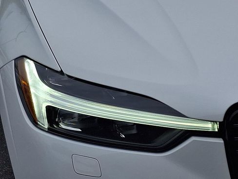 Certified 2023 Volvo XC60 B5 Plus w/ Climate Package AWD/4WD image 9
