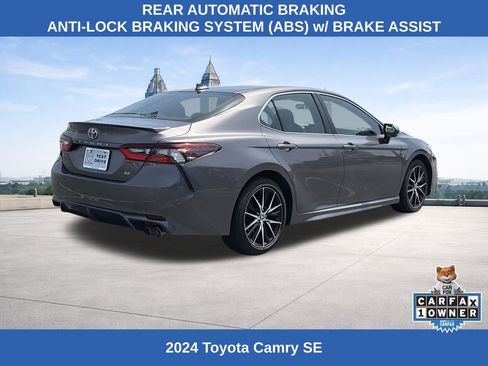 Used 2024 Toyota Camry SE FWD image 5