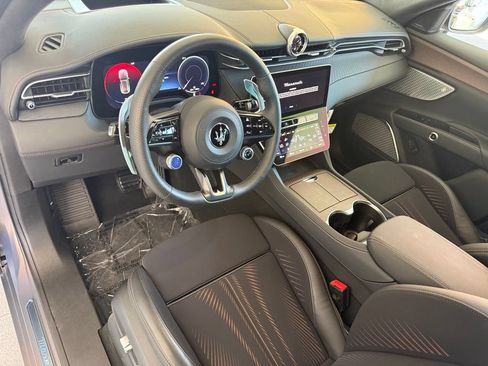 Certified 2025 Maserati Grecale Folgore AWD/4WD image 15