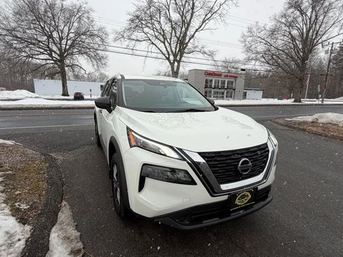 Used 2021 Nissan Rogue S image 7