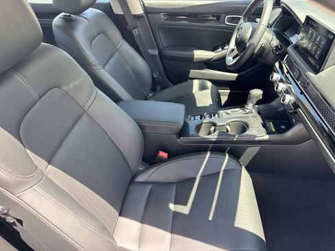 Certified 2024 Honda Civic Touring image 24