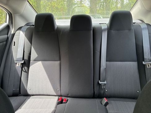 Used 2025 Nissan Sentra SV image 36