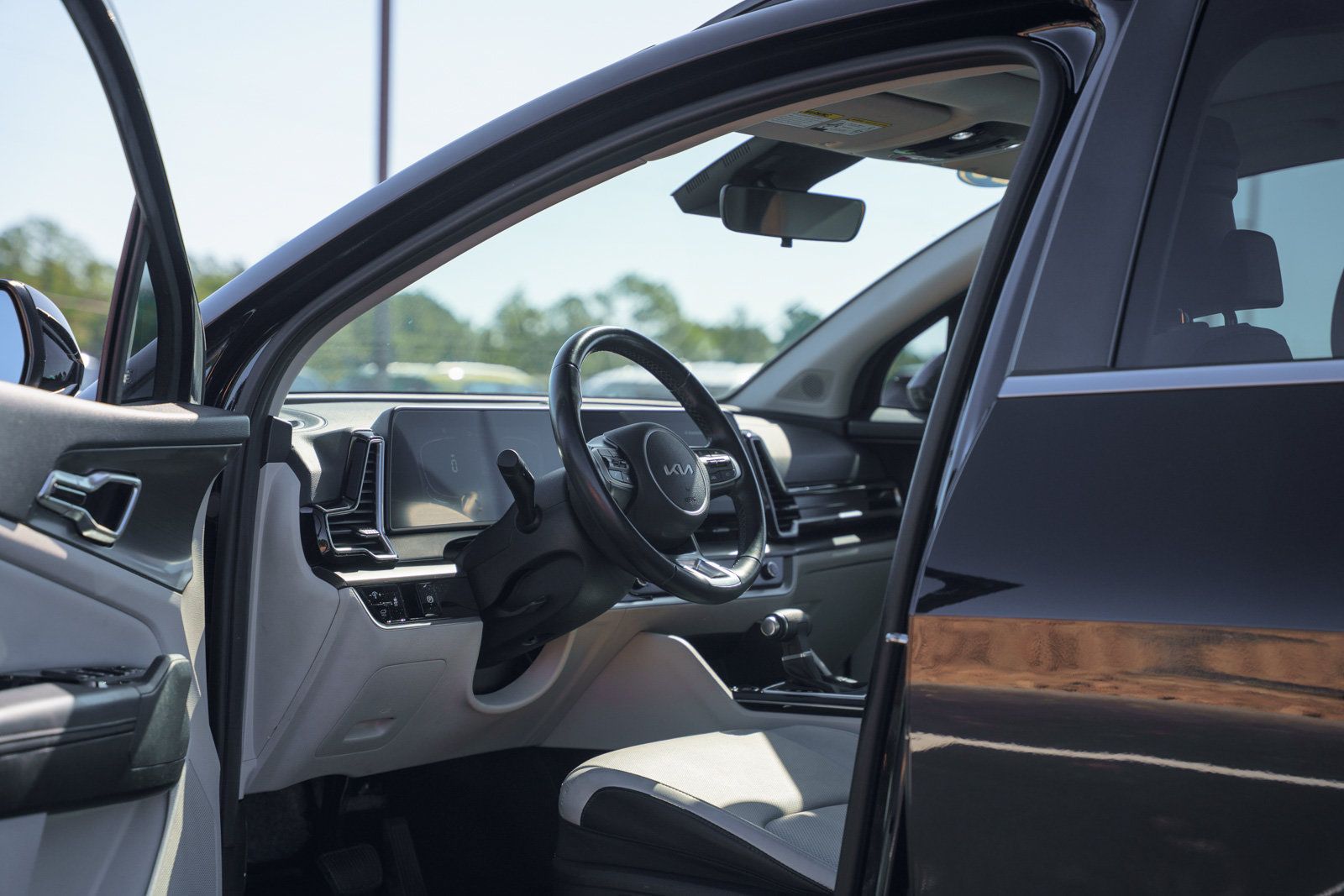 Used 2025 Kia Sportage EX w/ Premium Package FWD image 18