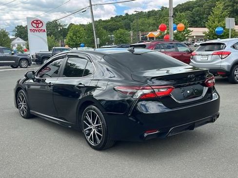 Used 2024 Toyota Camry SE AWD/4WD image 4