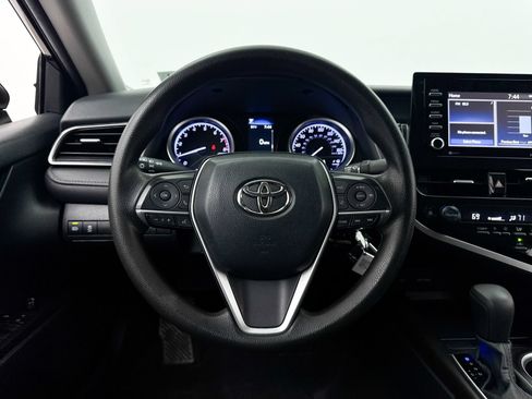 Used 2022 Toyota Camry LE w/ Carpet Mat Package (TMS) FWD image 32