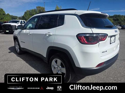 Used 2022 Jeep Compass Latitude AWD/4WD image 6