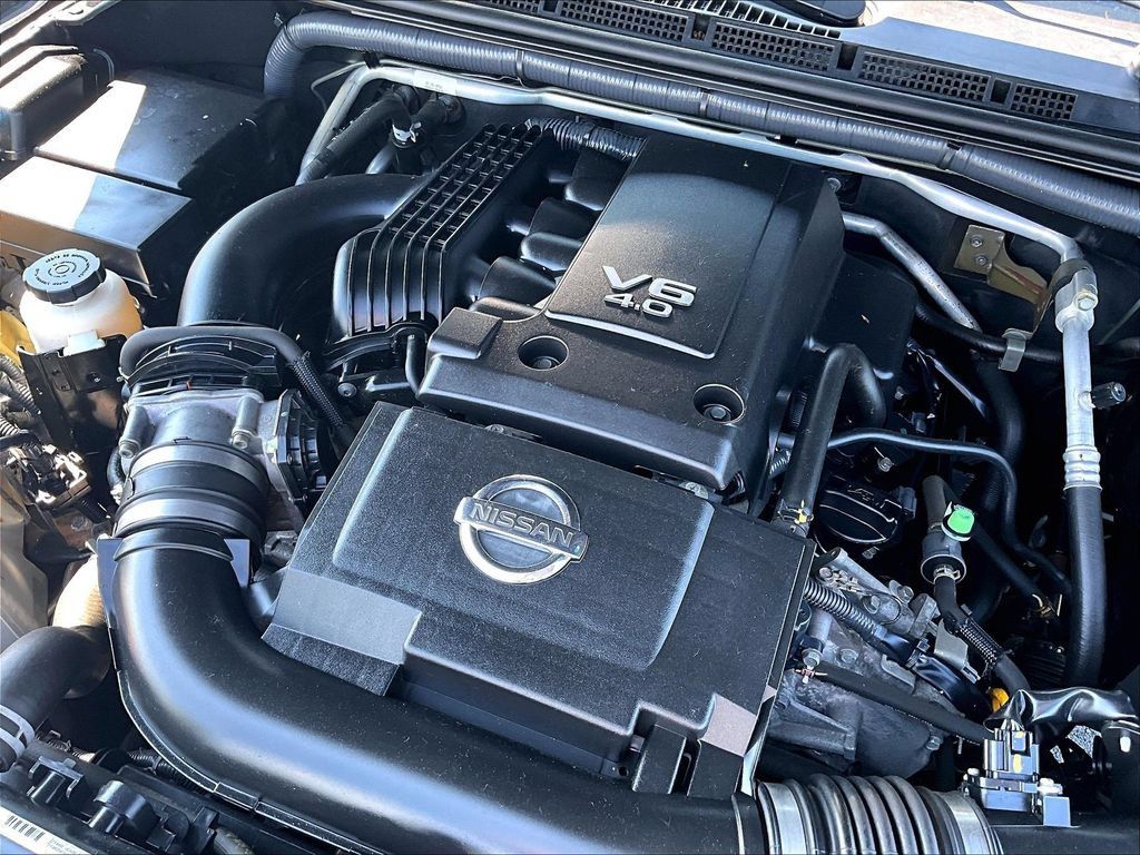 Used 2015 Nissan Frontier SV AWD/4WD image 34