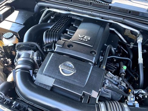 Used 2015 Nissan Frontier SV AWD/4WD image 34