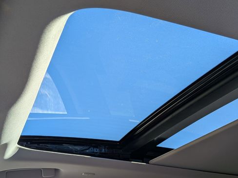 Certified 2025 Nissan Murano SL image 16