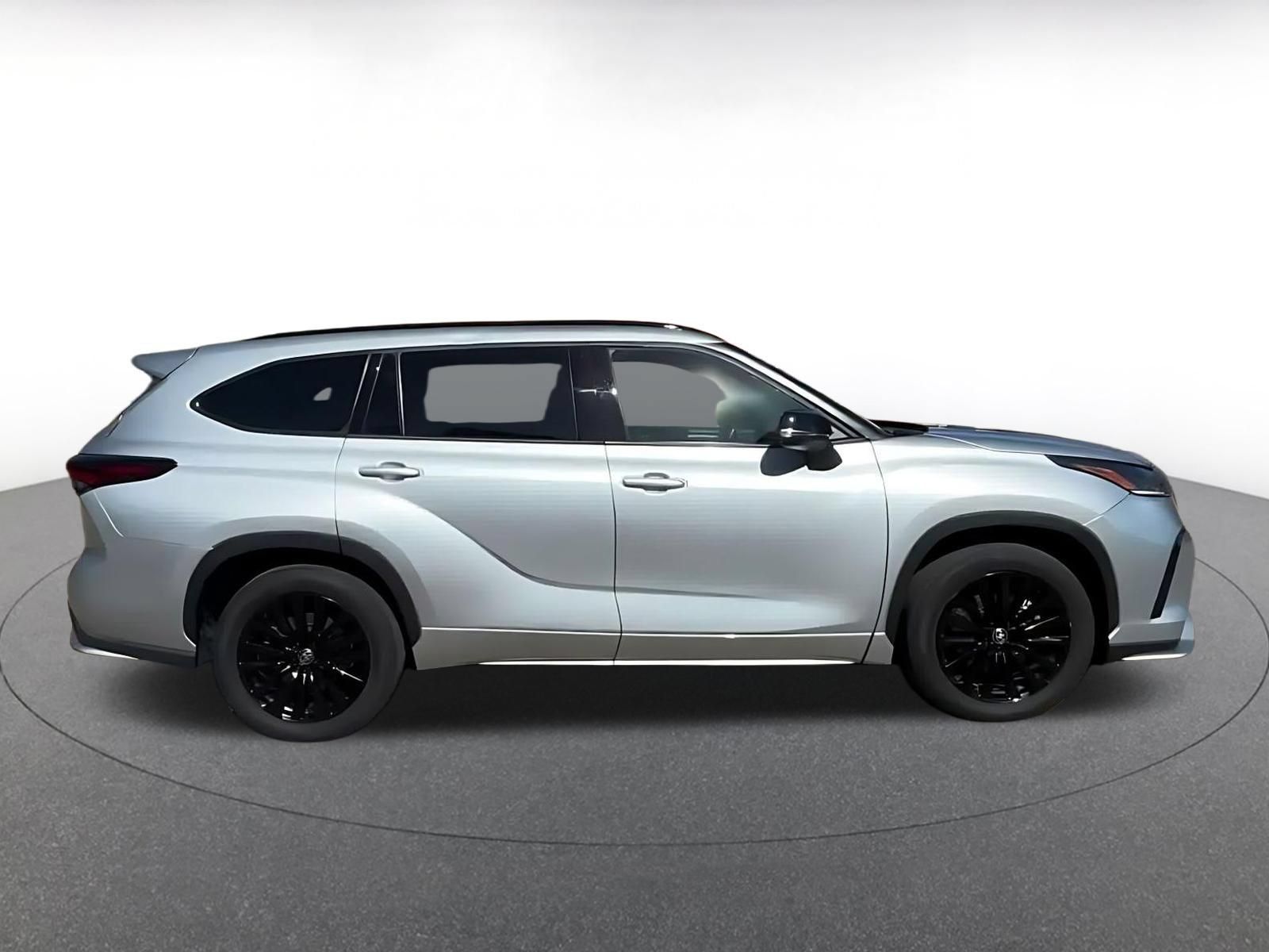 Used 2025 Toyota Highlander XSE AWD/4WD image 14