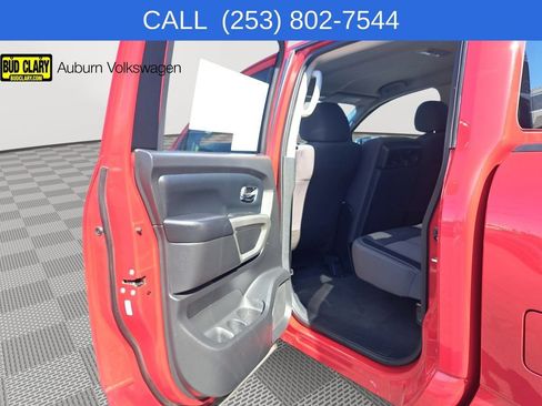Used 2022 Nissan Titan SV AWD/4WD image 13