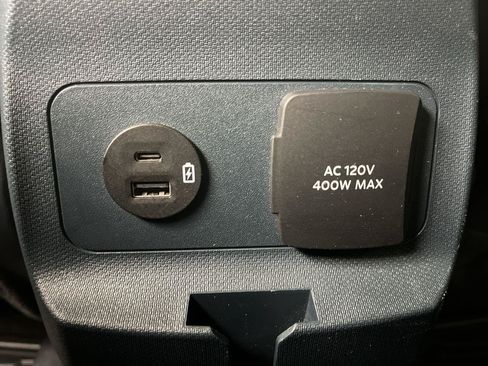 Used 2024 Ford Maverick XLT w/ XLT Luxury Package AWD/4WD image 12
